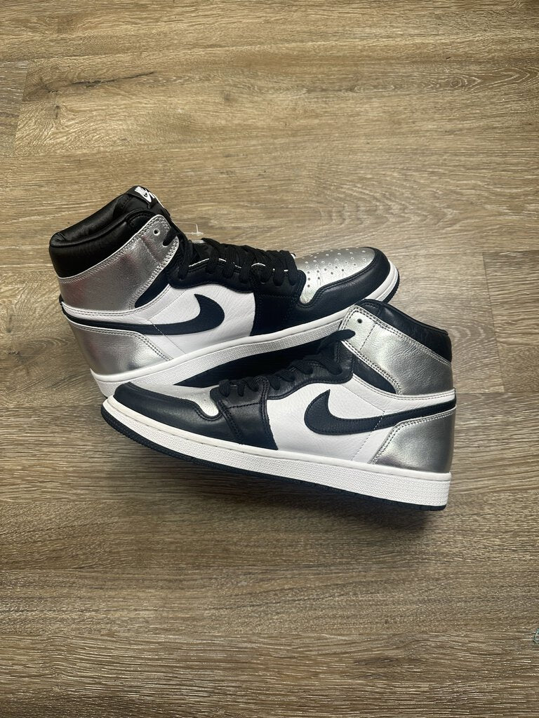 Preowned Jordan 1 Silver Toe sz.11.5W