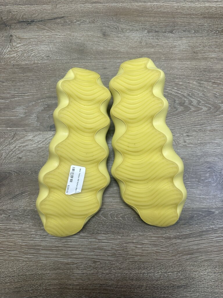 New Yeezy 450 Sulfur Size 11