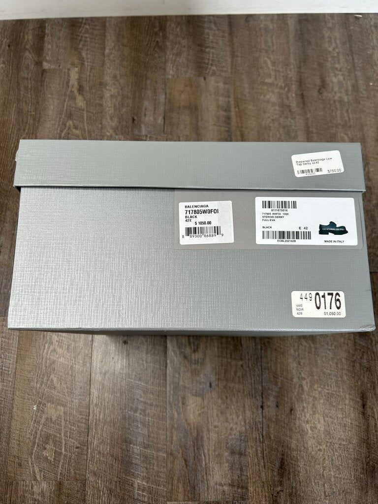 Preowned Balenciaga Low Top Derby sz.42