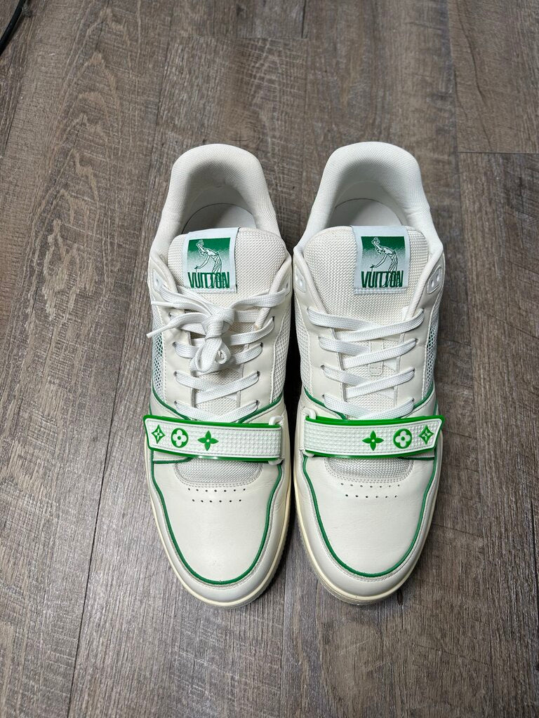 Preowned Louis Vuitton Trainer Green White Size 12LV (14M)