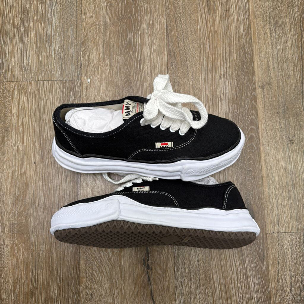 New MMY Black White Vans Size 41