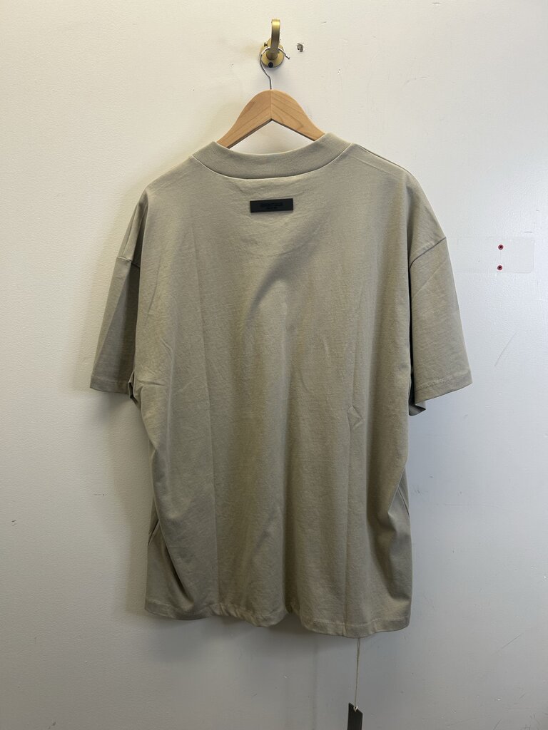 New FOG Essentials Smoke Tee Size Large