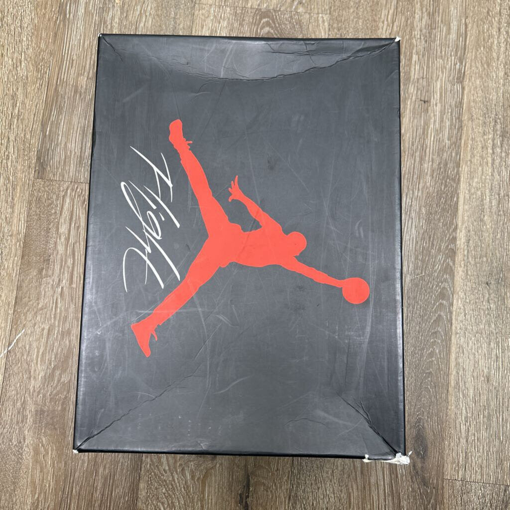 Preowned Jordan 4 Travis Scott Size 11.5