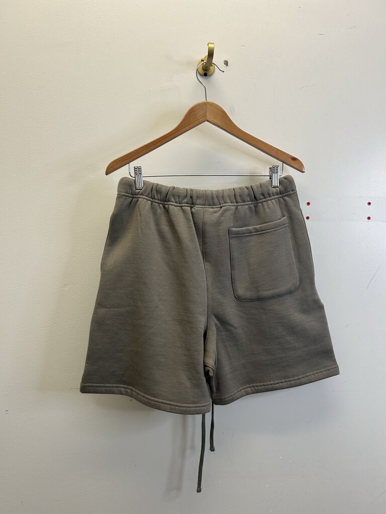 New Essentials Plum Shorts Size XL