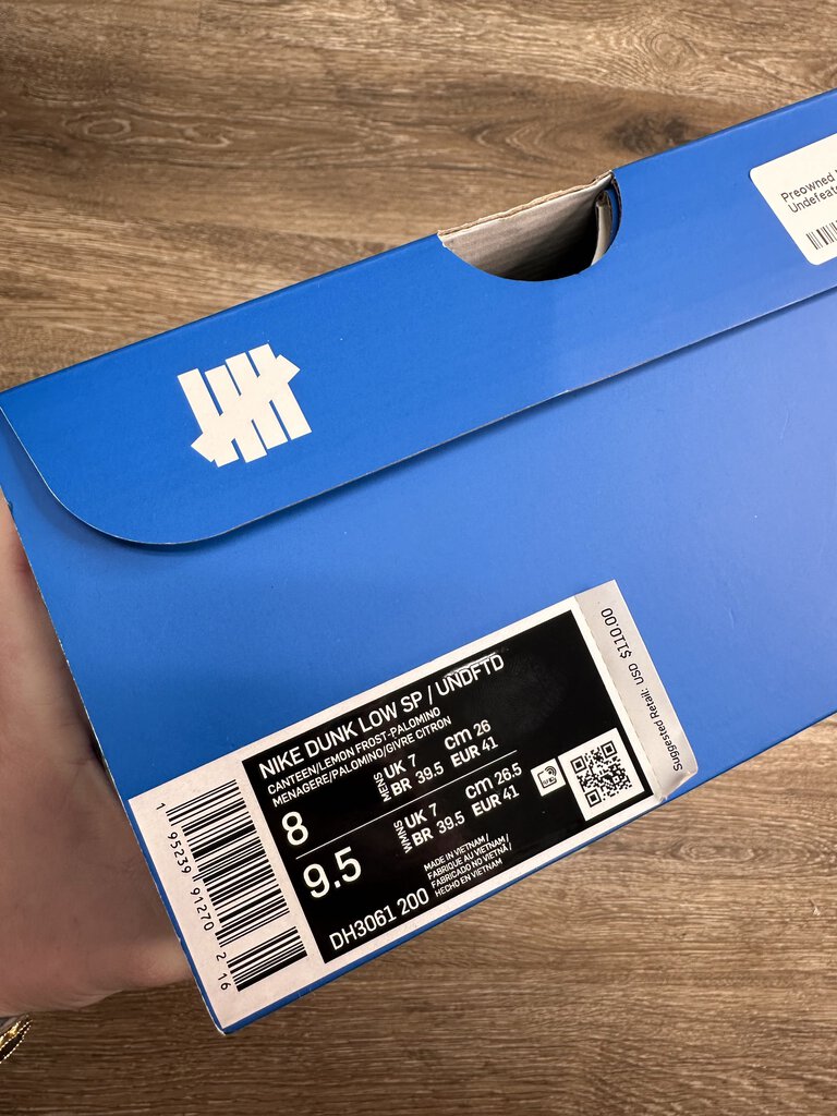 Preowned Nike Dunk Undefeated sz.8