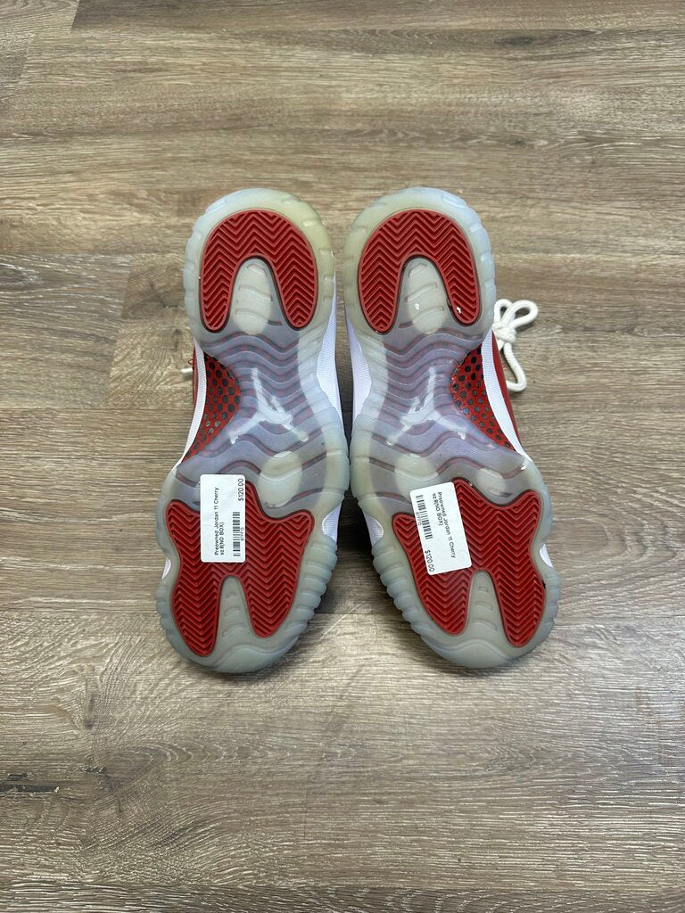 Preowned Jordan 11 Cherry sz.8(NO BOX)