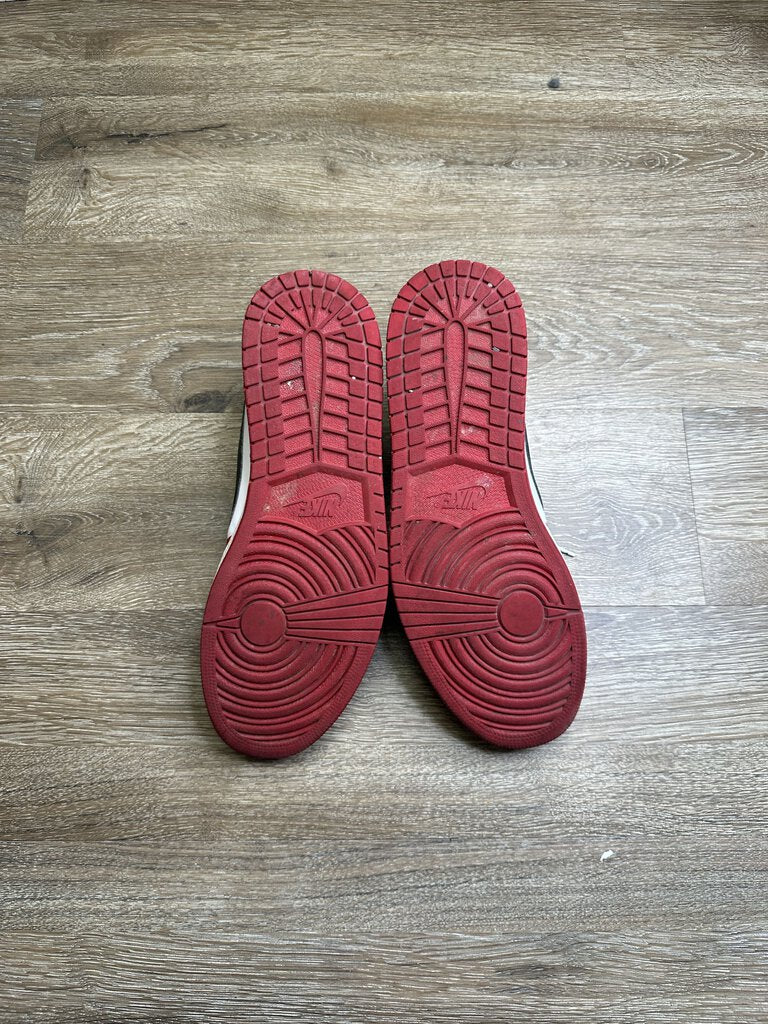 Preowned Jordan 1 Low Chicago Size 11.5