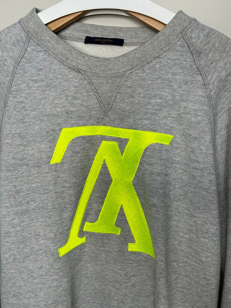 Preowned Louis Vuitton Grey Neon crewneck Size Large