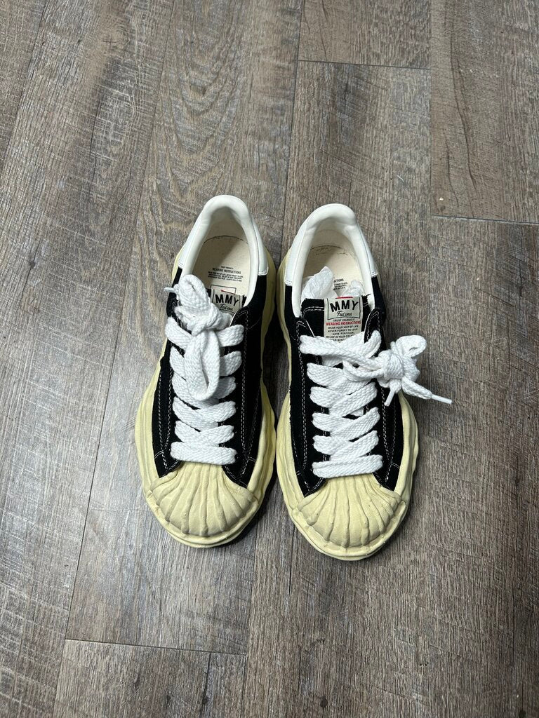 Preowned MMY Shelltoe Vintage Black size 41