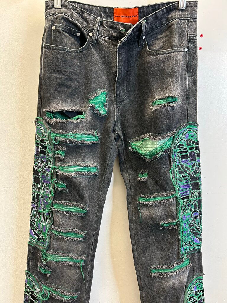 Preowed WDW Black Green Denim Size 28