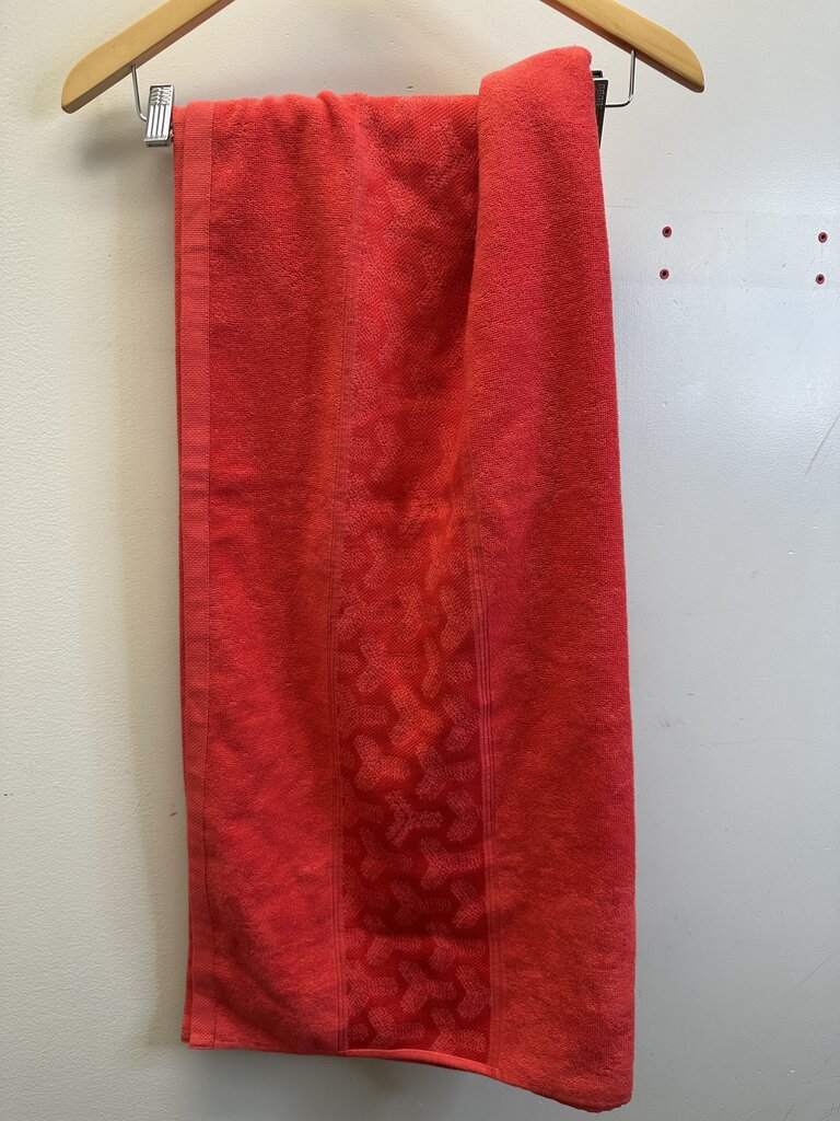 Preowned Goyard Red Towel