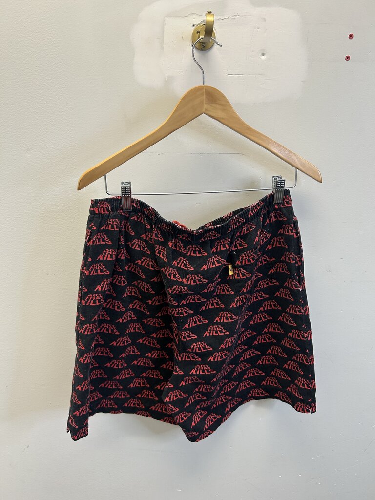 Preowned Gallery Dept. Art That Kills Black Shorts Size Large