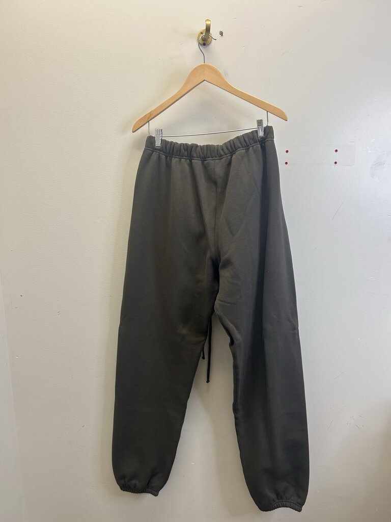 New Essentials Off Black Sweatpants Size Small