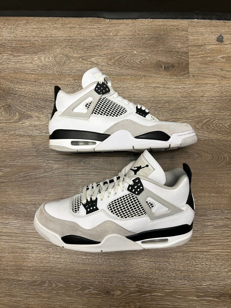 Preowned Jordan 4 Military Black Size 10.5