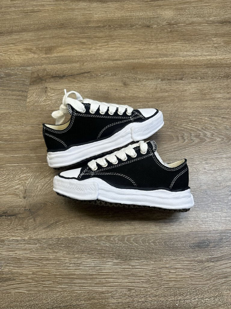 New MMY ConverseBlack sz.36(NO BOX)
