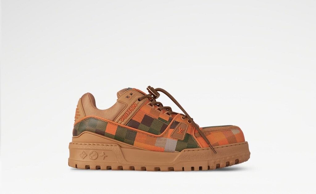 New Louis Vuitton Maxi Damier Orange size 7.5(9.5)