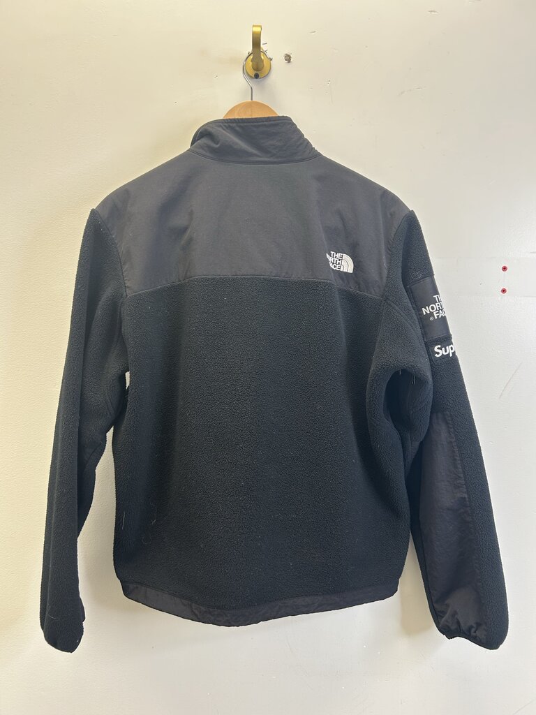 Preowned Supreme TNF Fleece Black Zip Up Size Medium