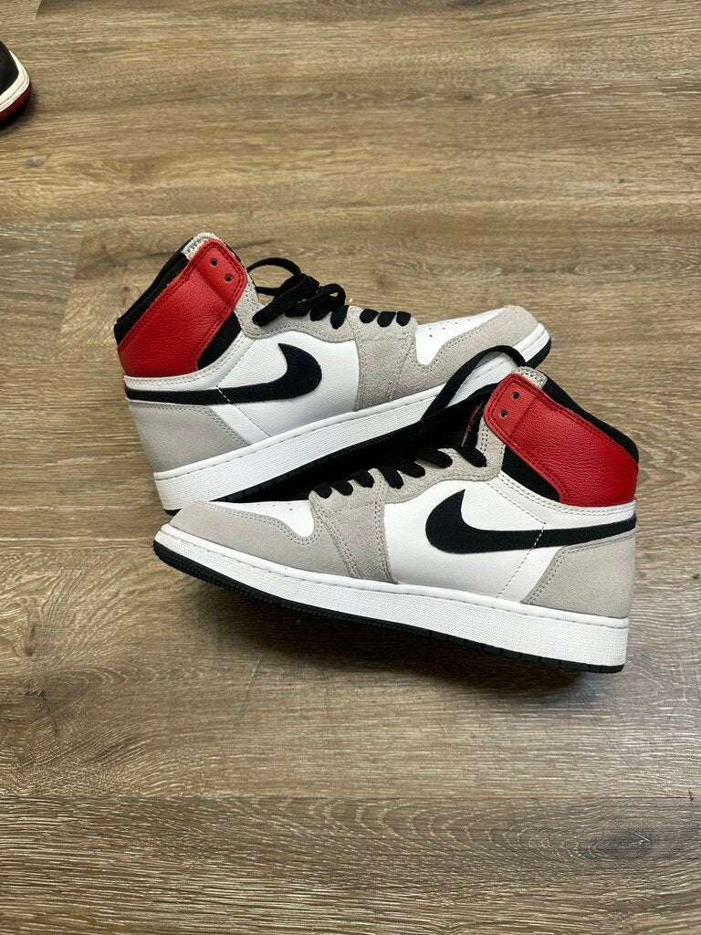 Preowned Jordan 1 Smoke Grey Size 7 (No Box)