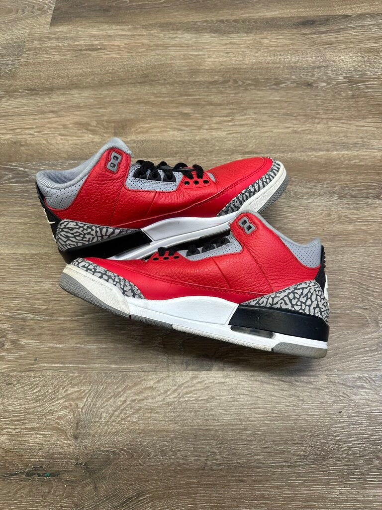 Preowned Jordan 3 Red Size 8 (No Box)
