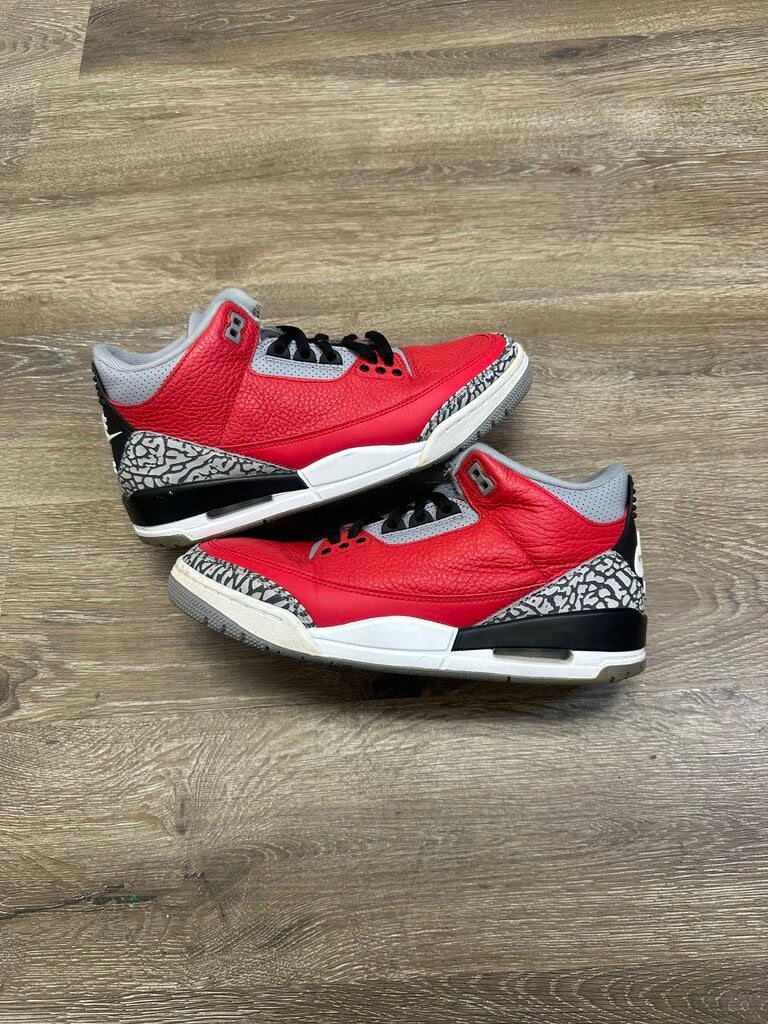 Preowned Jordan 3 Red Size 8 (No Box)