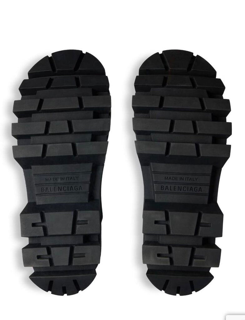 New Balenciaga Szcheeeyuh Size 44