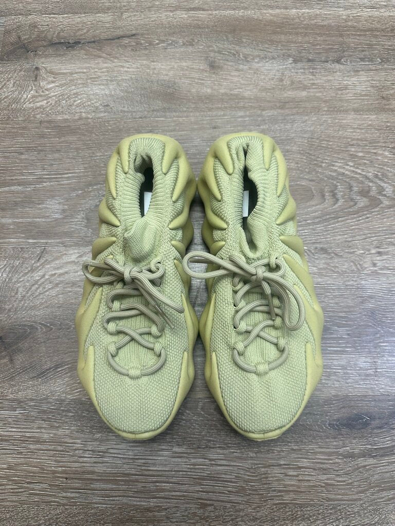 Preowned Yeezy 450 Resin size 8.5 (no box)