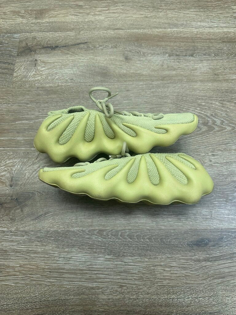 Preowned Yeezy 450 Resin size 8.5 (no box)