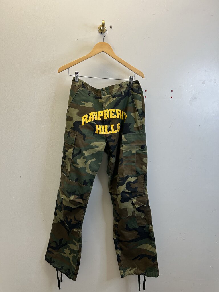 New Gv Gallery Camo Pants Size XS
