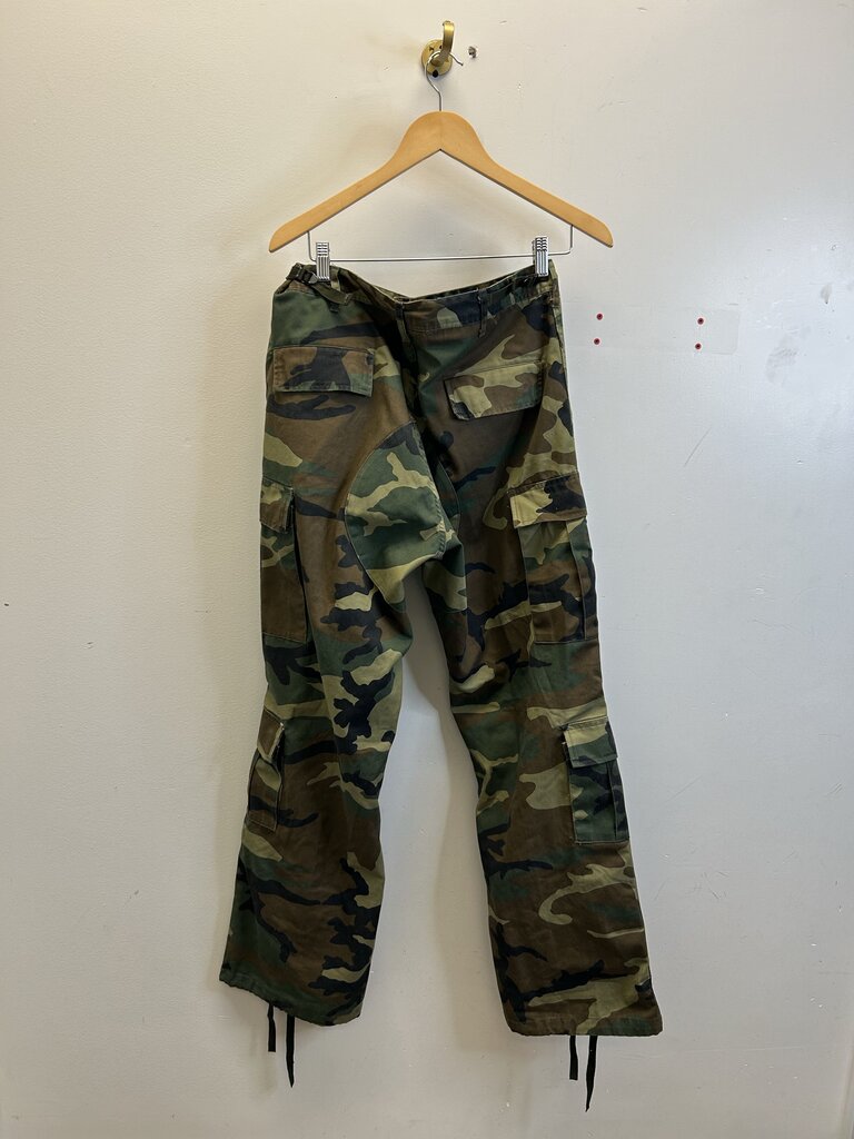 New Gv Gallery Camo Pants Size XS