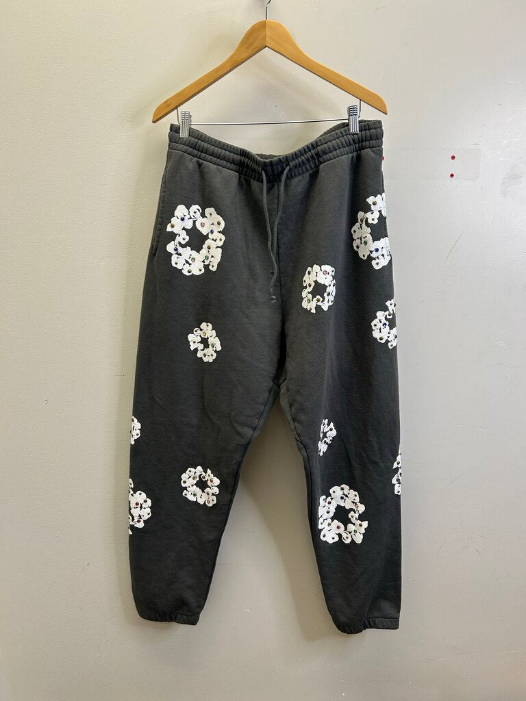 Preowned Denim Tears Rhinestone Wreath Sweatpants Size XXL