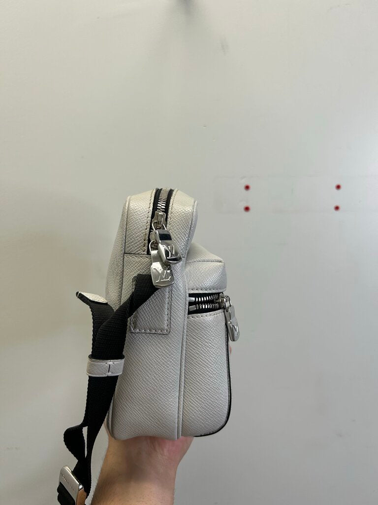 Preowned Cream LV Messenger Bag