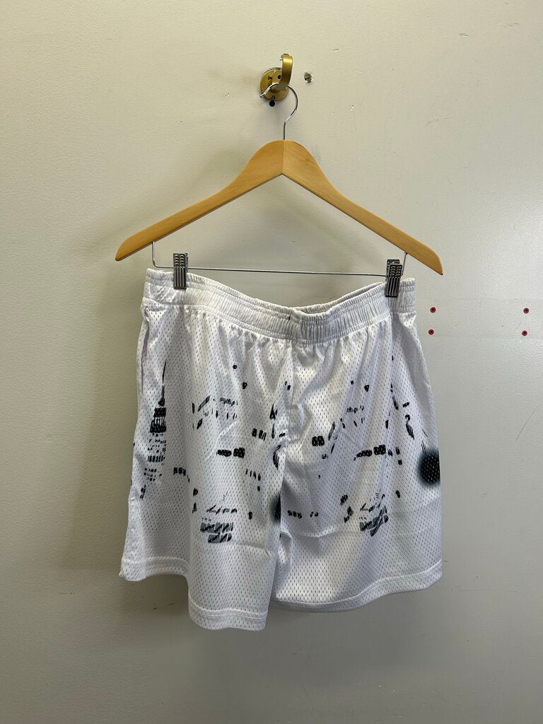 New EE White Black Mesh Shorts size L