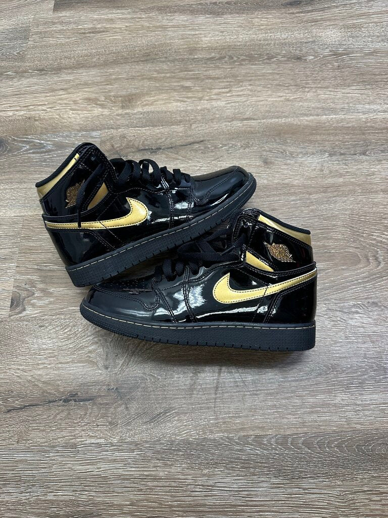 Preowned Jordan 1 Metallic Gold Sz.7y (No Box)