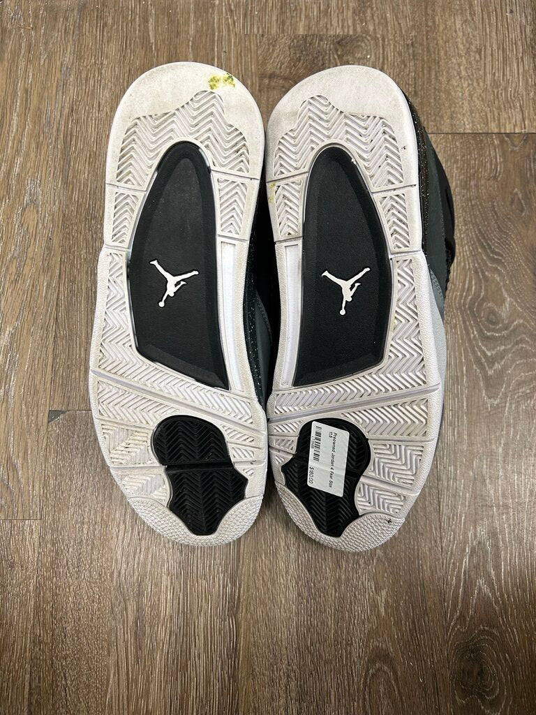 Preowned Jordan 4 Fear size 11.5