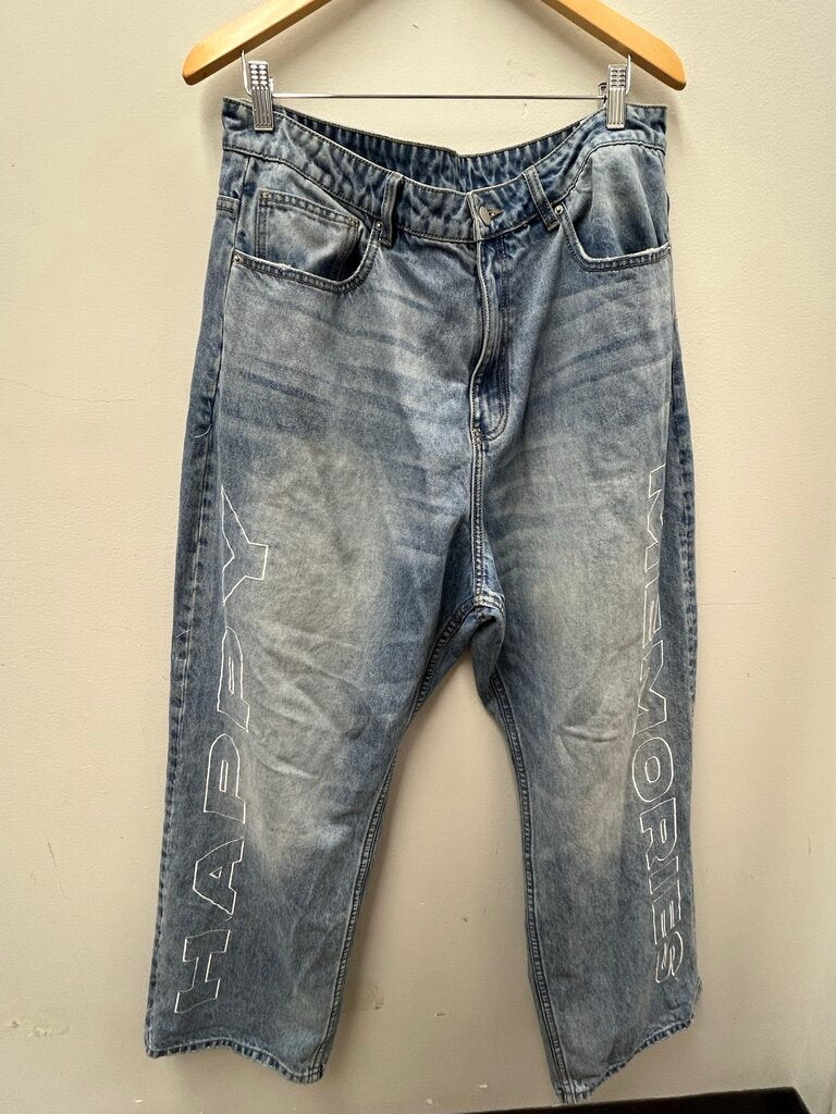 Preowned HMDD Lightwash Vertical Logo Jeans size XL