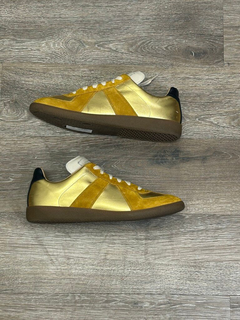Preowned Maison Margiela Gold Yellow size 43 (no box)