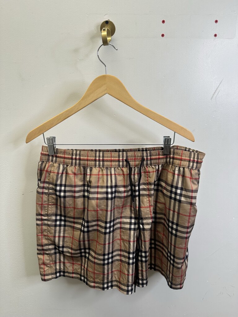Preowned Burberry Trunks size L