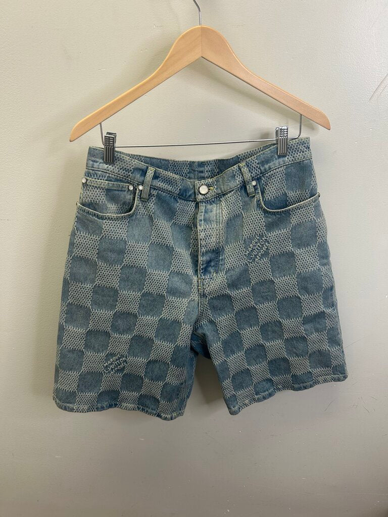 Preowned Louis Vuitton Pharrell Damiere Lightwash Denim Short sz.32