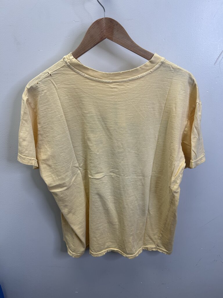 New GV Gallery Yellow Basketball Tee size L