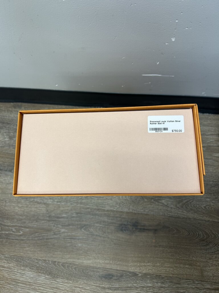 Preowned Louis Vuitton Silver Runner Size 41