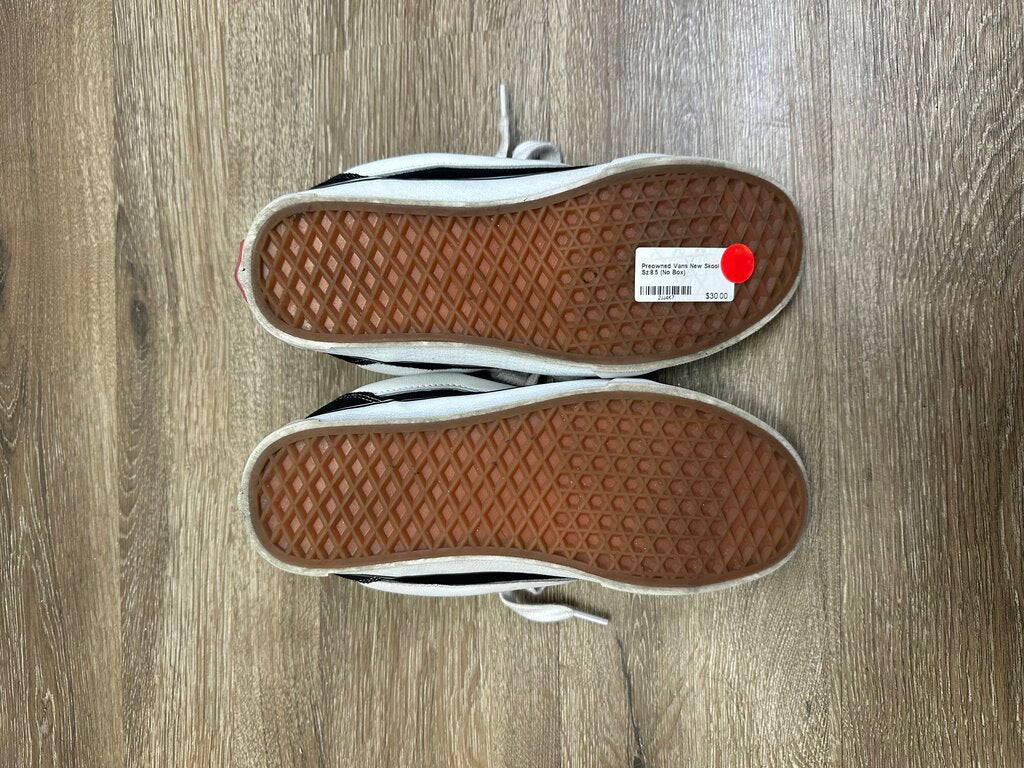 Preowned Vans New Skool Sz.8.5 (No Box)