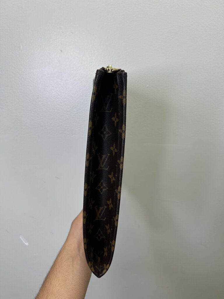 Preowned Louis Vuitton Monogram Brown Laptop Case