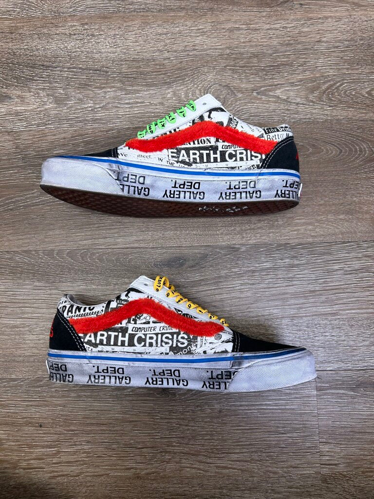 Preowned Gallery Dept. Vans Size 8.5