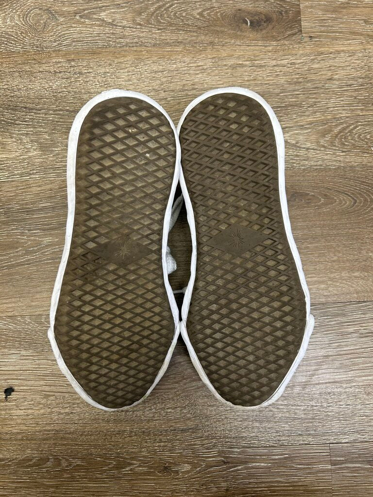 Preowned MMY Converse Black White Size 41