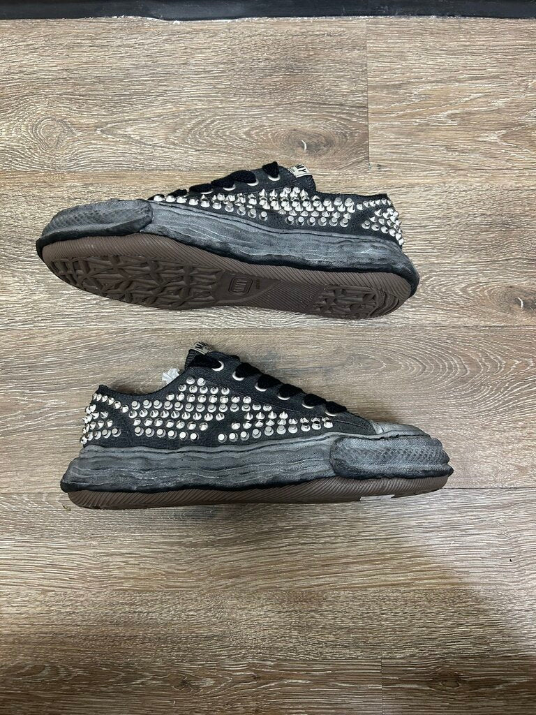 Preowned MMY Converse Black Studded Size 42