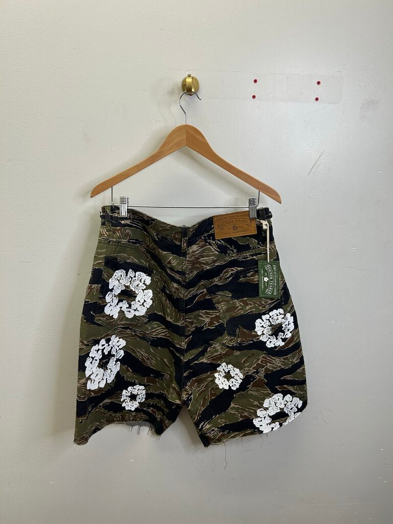 New Denim Tears Camo Wreath Shorts Size Large