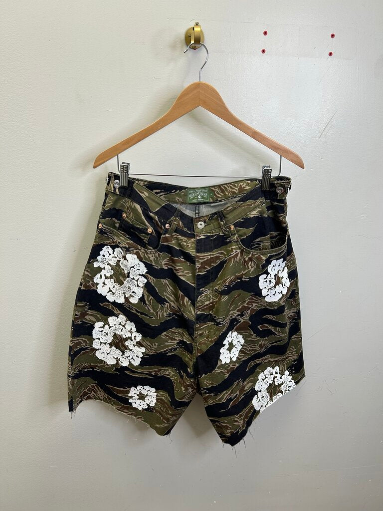New Denim Tears Camo Wreath Shorts Size Large