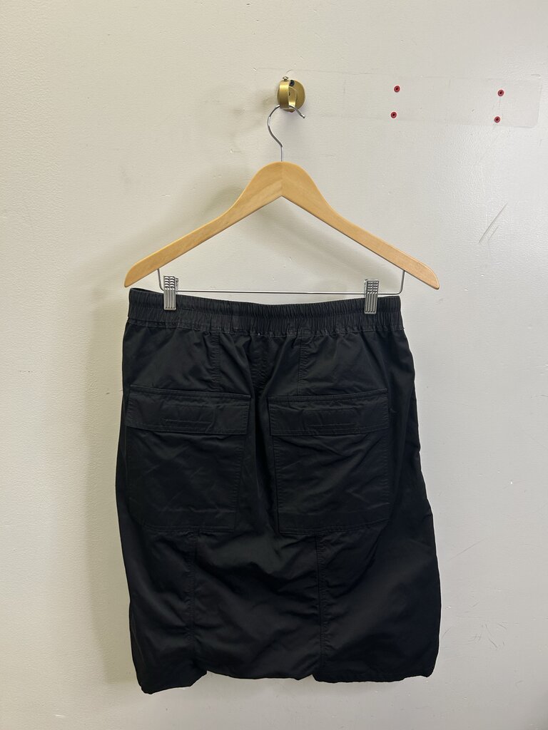 Preowned Rick Owens Black Nylon Shorts size M