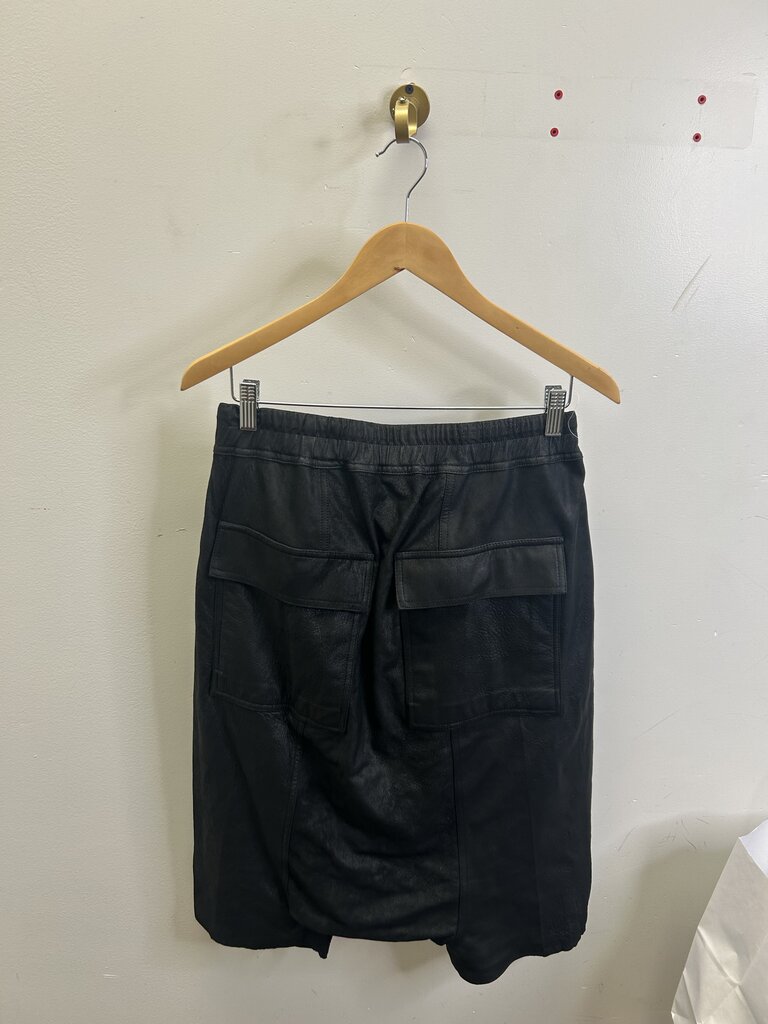 Preowned Rick Owens Cracked Leather Black Shorts size S/M