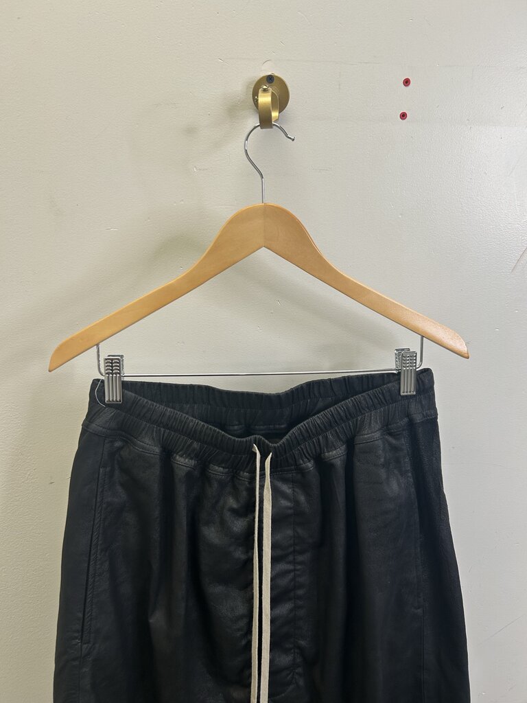 Preowned Rick Owens Cracked Leather Black Shorts size S/M